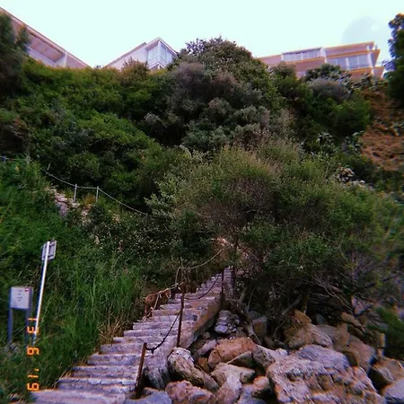 Pensión Pau Llançà